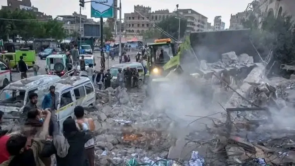 الحوثيون يصدرون تحذيرات جديدة ويتوعدون بعقوبات ضد نشر صور المناطق المستهدفة بضربات إسرائيلية